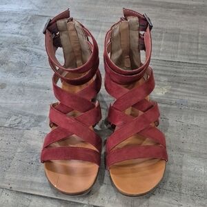 Universal Thread Rust Crisscross Suede Gladiator Sandals